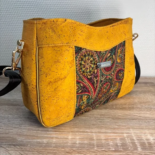 Sac à main femme jaune en liège végétal à motif cachemire – Création artisanale française