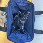 Sac à dos en toile bleue poches extérieures vue intérieure